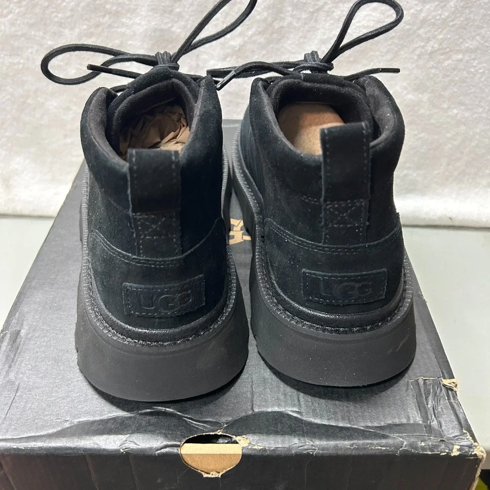 UGG Mens Size 11 Black Chukka Lug Suede Leather Boots